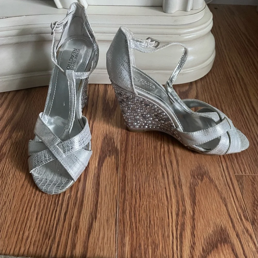 🎉Host Pick🎉 Kenneth Cole shoes - Picture 2 of 4